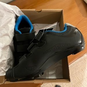 Women’s clip in bike/spin shoes